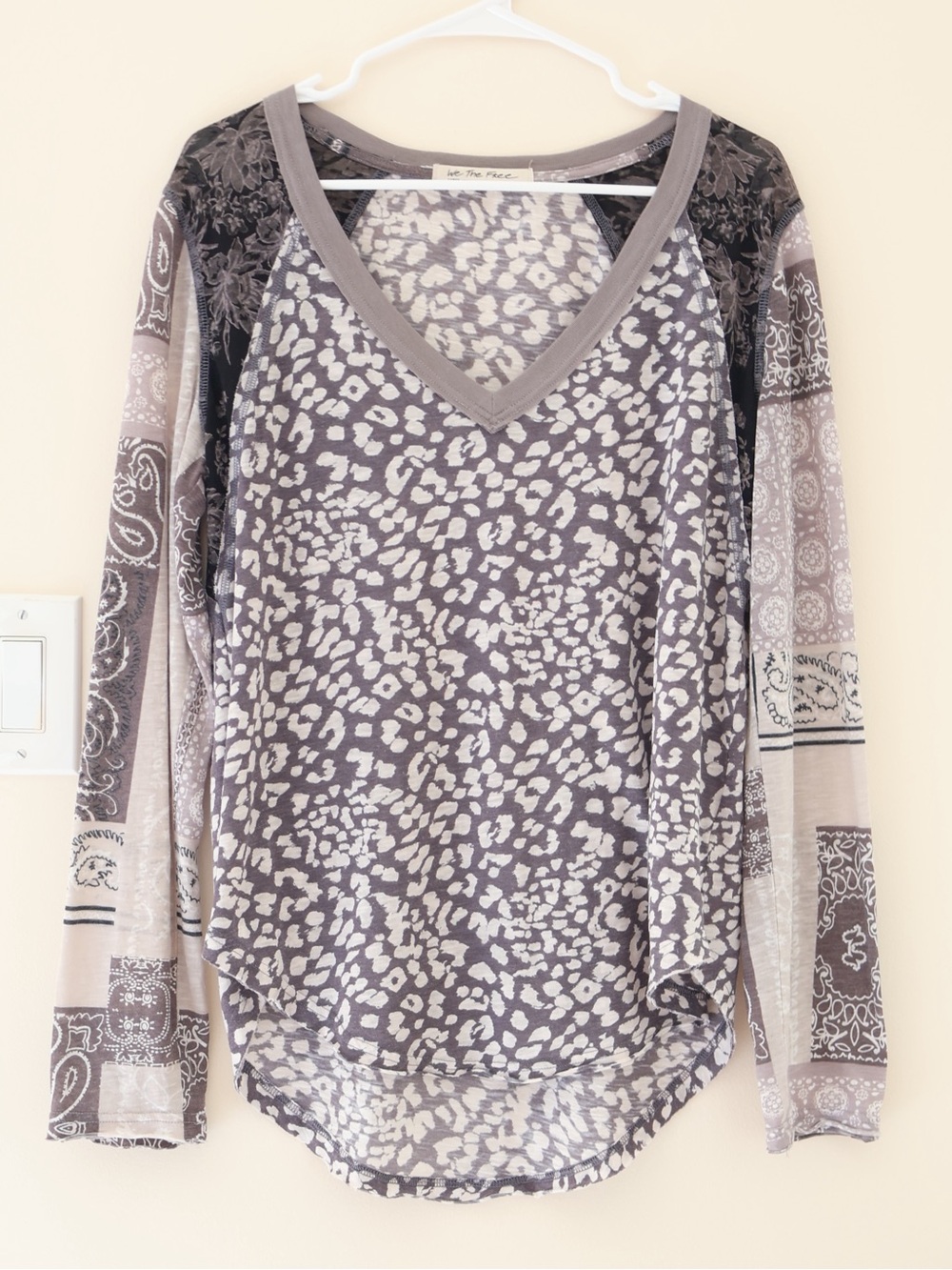 We The Free Floral Paisley Leopard Patchwork V Neck Tunic Long Sleeves Top Sz L